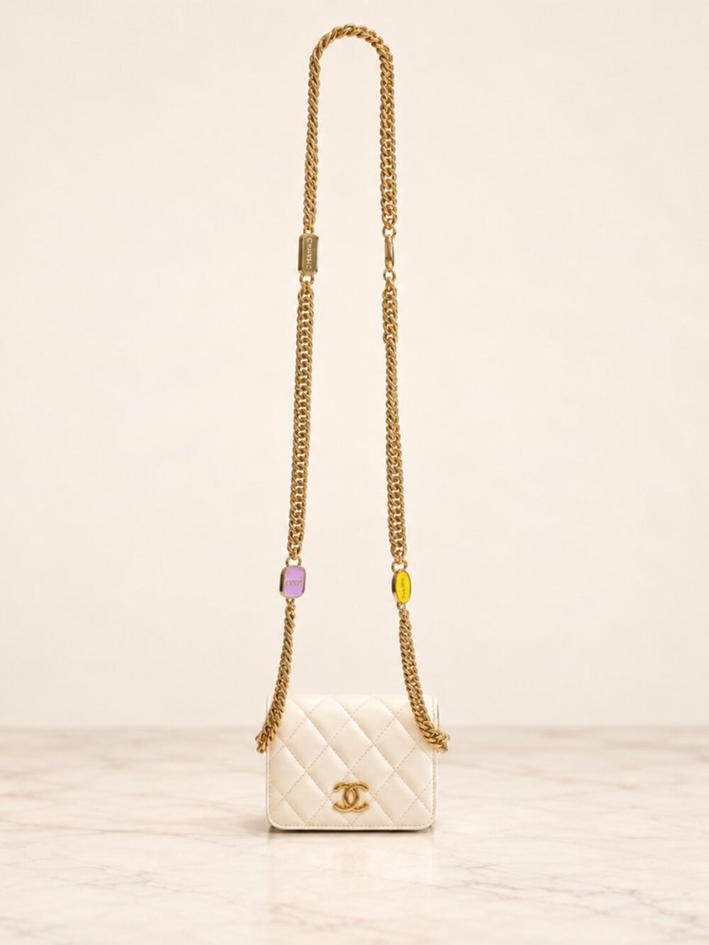 Chanel 22S White Quilted Lambskin Enamel Charm Clutch with Chain - Picture 3 of 7